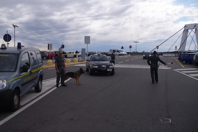 guardia di finanza taxi abusivi malpensa